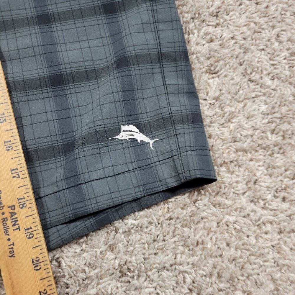 Tommy Bahama Board Shorts Mens 34 Gray Black Plaid Beach Walking - Picture 5 of 8